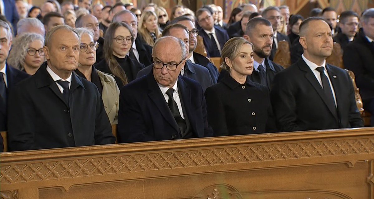 chrzanik tweet media