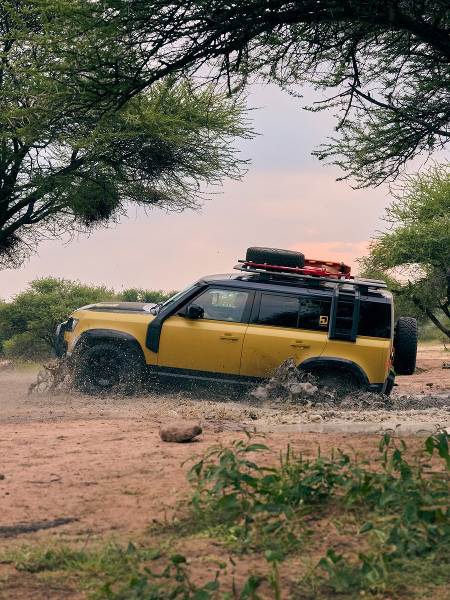 Land Rover Kenya tweet media