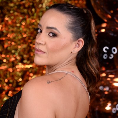 joyceMatias2's tweet photo. #NovaFotoDePerfil https://t.co/fgdJSaVbpl