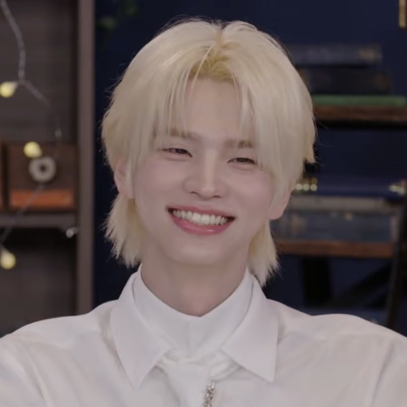 저화질의 신유 tweet media