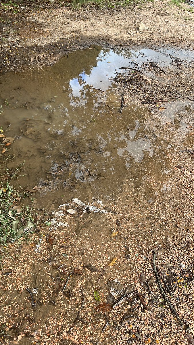 caiomede's tweet photo. @OSE_Uruguay 
Hace 6 días q se tira el agua y hace 3 q hice la denuncia. Así estamos!!! https://t.co/O16iEfz3oN