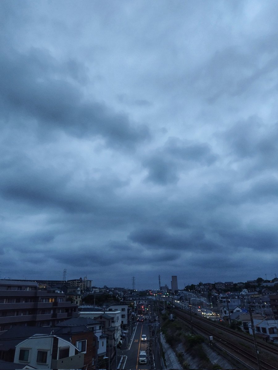 there836's tweet image. 152 #watching #clouds