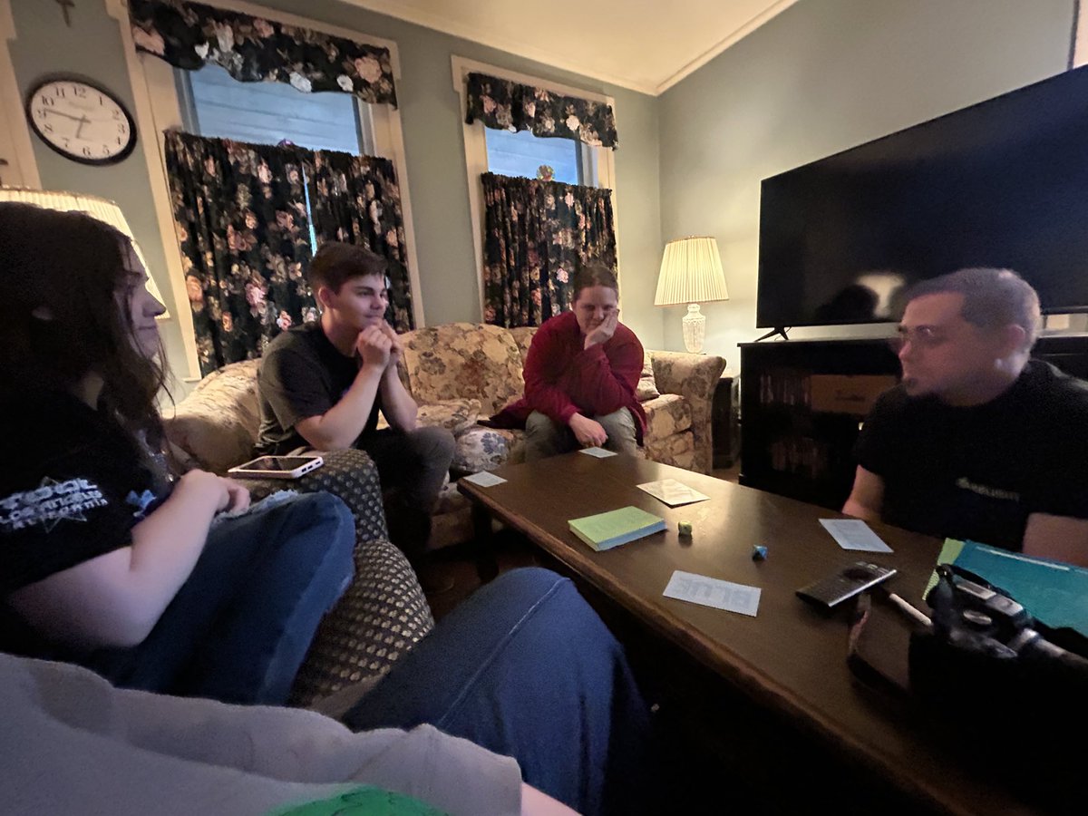 Jupiter_Hadley's tweet image. We also got ice cream and played board games in the evening! #icecream #games #family