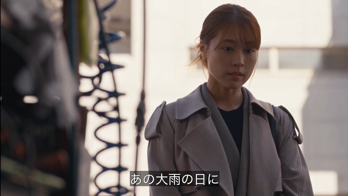 kasumime213's tweet image. 朝山圭二郎のバイク事故と架純姫扮する霧山人香の父の悲劇、何か因果関係が繋がってるのかな？
朝山圭二郎のバイク事故は大雨が降ってて、霧山人香の父の悲劇も大雨だった☔️
#GIFT
#日曜劇場
#有村架純
#本田響矢