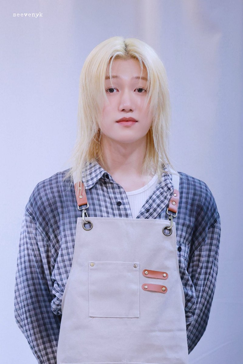 seevenyk tweet media