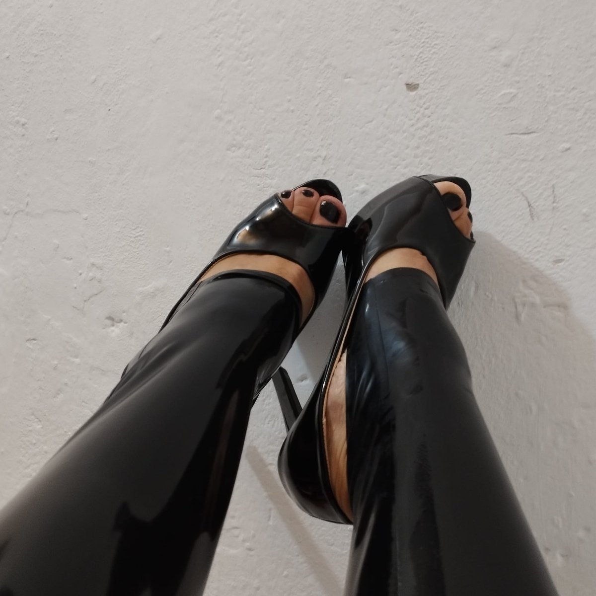 𝑳𝒊𝒇𝒆 𝑰𝒏 𝑺𝒉𝒊𝒏𝒚 ✨ tweet media