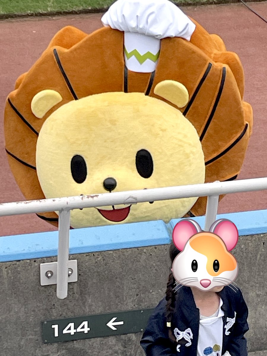 GSじい tweet media