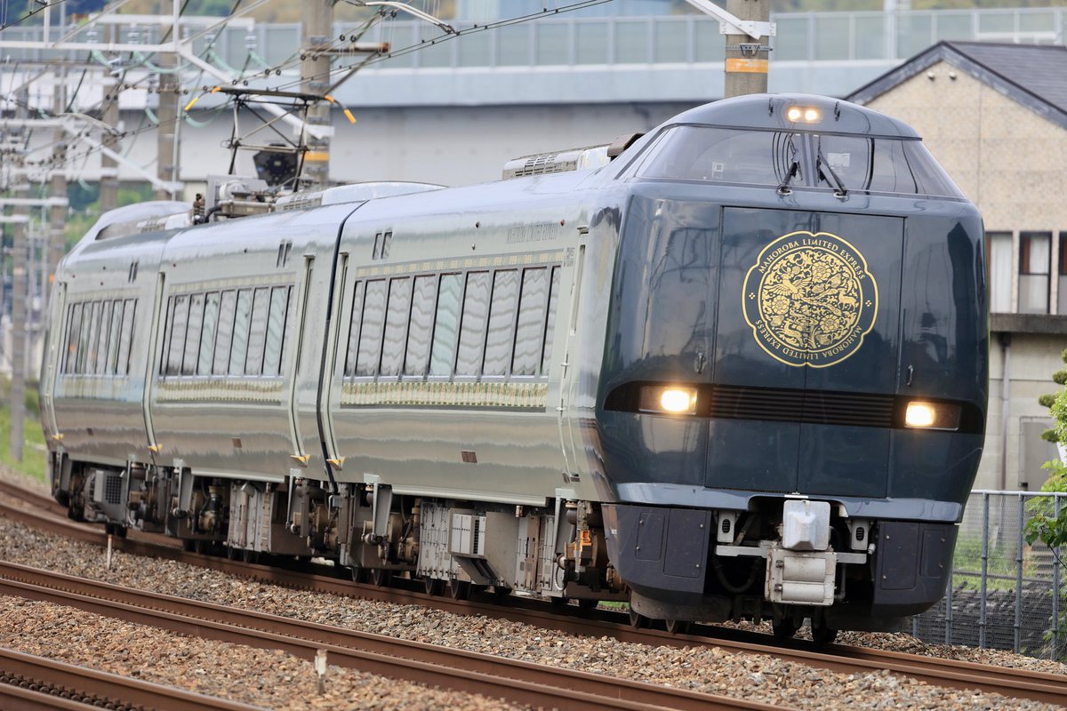 plarailplayer's tweet photo. 今朝調子踏切にて
まだ撮ったことのない車両がきてちょっと嬉しい
久々にフルサイズを持ち出したけど、やっぱ重い。
手持ち撮影はOMがええ。
レンズが軽いし、手ぶれ補正の効きが尋常じゃない。
50-200の2.8に買い替えようかな。
そうしたら、フルサイズの100-400とボケも変わらないかも https://t.co/HNoiI64Wug