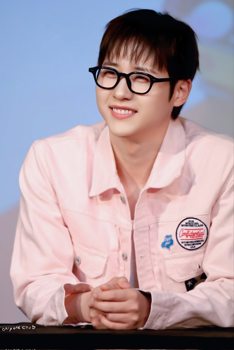 onlyonecnu1991's tweet photo. 2026.0429  [블루드림미디어] 프리뷰 

핑크신우 💕

#신우 #B1A4 #CNU @B1A4_CNU https://t.co/ZBEDQulUjo