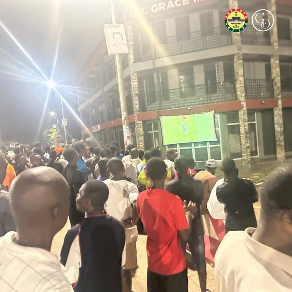 ProfDrGADanquah's tweet photo. Game night at Grace Mall was LIT last night! Bayern Munich vs PSG didn't disappoint. We go again tonight! 🔥

 #WomanAtWork
 #NewEssikadoKetan https://t.co/gsqqBshQDE