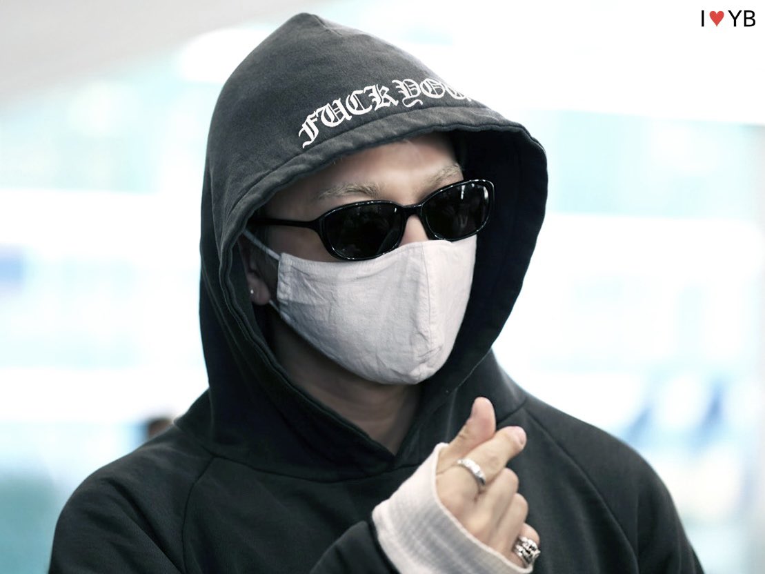 260422 태양 | 한국 입국🛬

따봉영배야 퀸터센스 고마워어💙

#태양 #TAEYANG #동영배 <a href="/Realtaeyang/">TAEYANG</a>