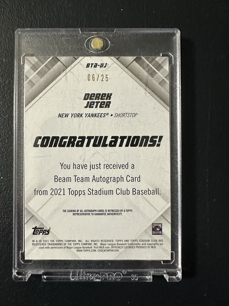 soxroc30's tweet photo. @RSJRsteel 2021 Topps Stadium club Beam Team Derek Jeter #06/25 on card auto. Looking for $475.00 obo shipped. Price is negotiable. Will coin and date and include payment instructions. Please reshare if possible. Thanks in advance!! Looking to make a deal https://t.co/jqO47cJ5TI