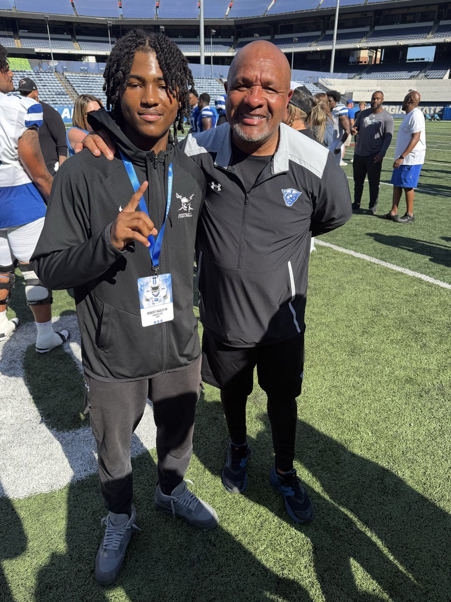 RobertBaileyB3's tweet photo. Had a great time at Georgia State University’s spring game ,  met alot of new faces and built some relationships. Im Blessed to have this opportunity thank you. @Dameyunecraig16 @huejack10 @CoachBrownDBS @DellMcGee #NewAtlanta https://t.co/t3STehiPxI