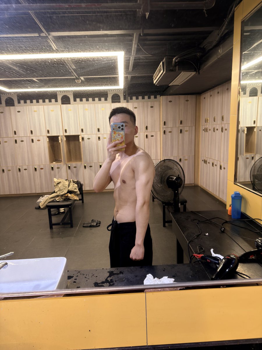 恶搞青年 tweet media