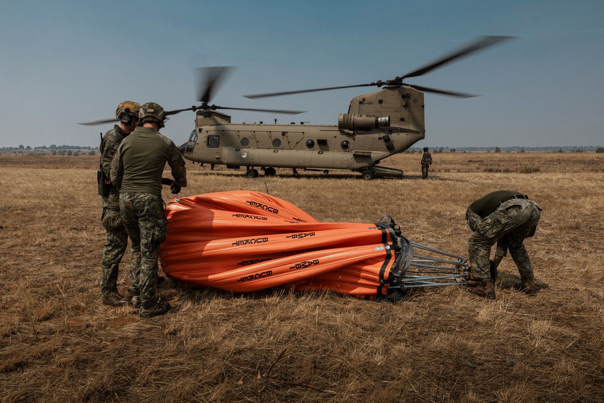 DHC Luchtmacht tweet media