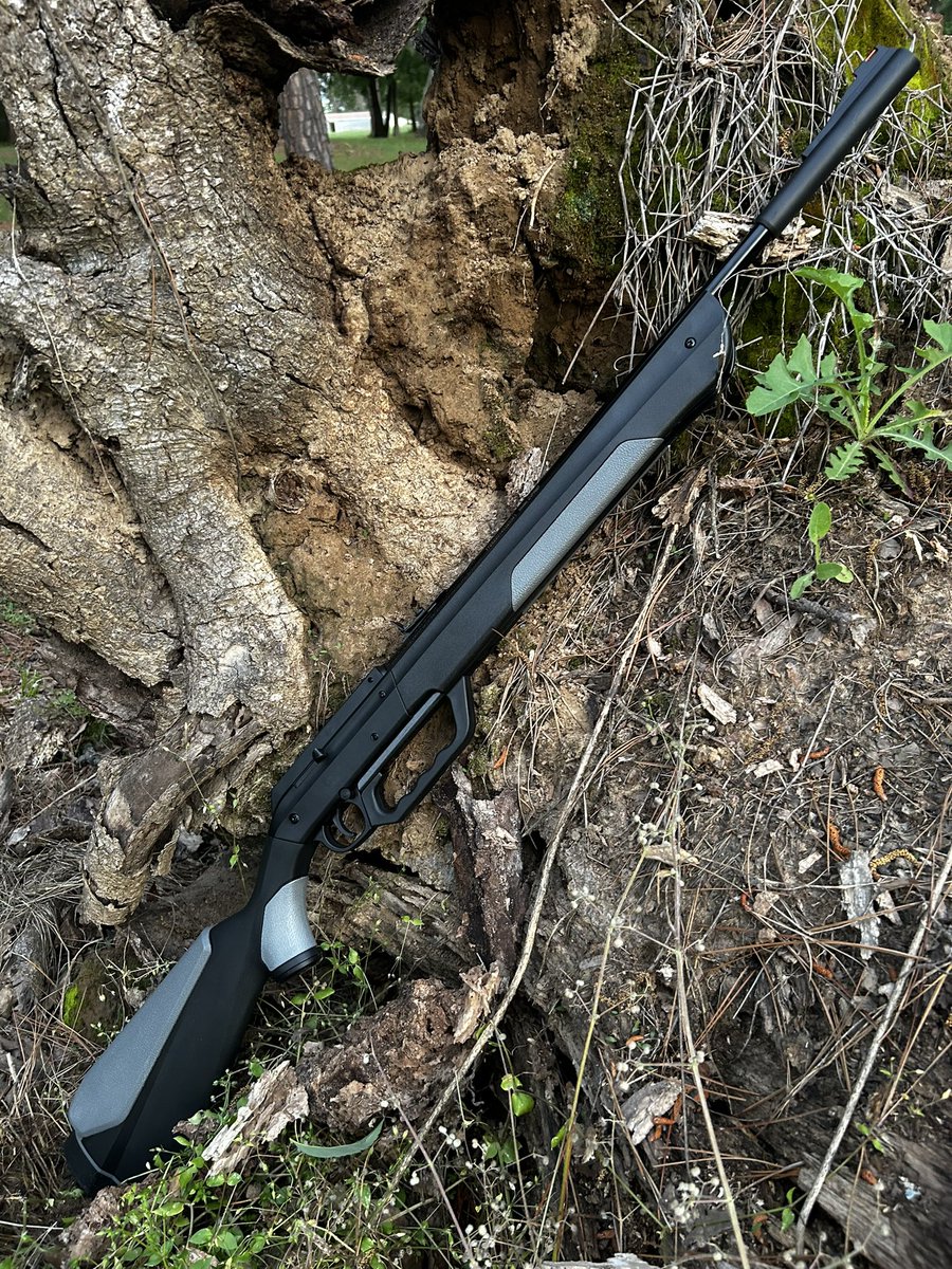 ICONIC OUTDOOR GROUP tweet media