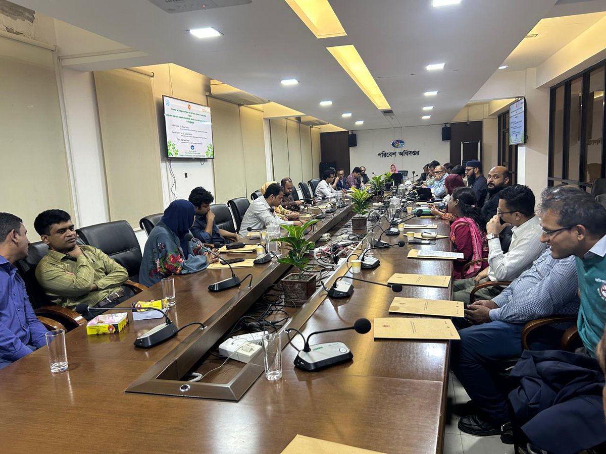 UNIDOBD's tweet photo. #Bangladesh is advancing the phase-out of single-use plastics like straws, stirrers &amp; cotton buds.
A multi-stakeholder seminar brought policymakers, manufacturers, and industry together to drive solutions. ♻️
#UNIDO #DoE #SustainablePlastics https://t.co/pffFA4XI6X