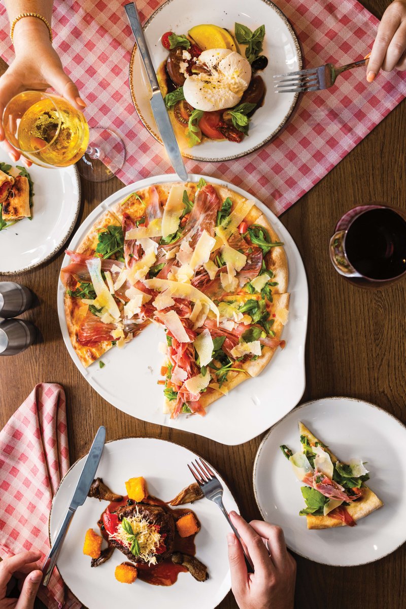SheaTravels's tweet photo. Gather ‘round—your favorite family dinners are onboard Legend of the Seas 🍕🍝Pasta, pizza, bar bites, and zero stress. Just unforgettable meals with your favorite people 🤍

If you’re ready to make these moments yours, I’ll help you plan your getaway. https://t.co/uZANikjFbZ