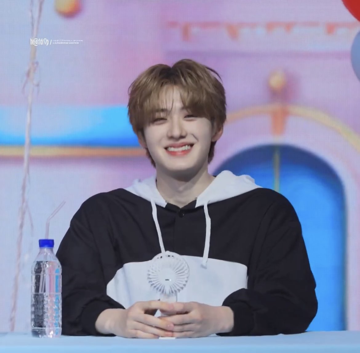 choi 🦁🌧️ tweet media