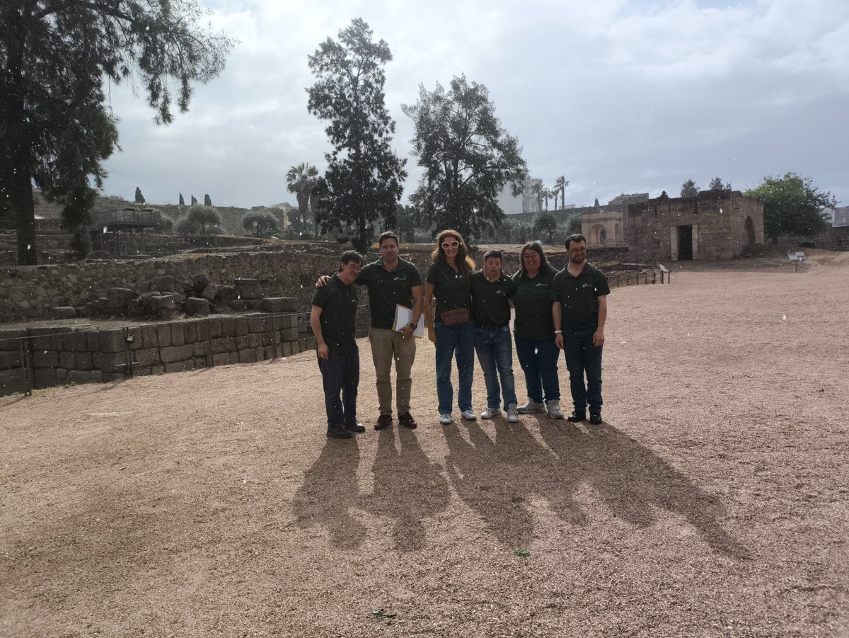 FUNDHEX's tweet image. 🏛️Hoy volvemos a este escenario histórico, la Alcazaba Árabe de Mérida, para continuar con una nueva jornada formativa dentro del "Programa de Inclusión del Consorcio". 
#Inclusión 
#Patrimonio 
#AccesibilidadCultural 
#InserciónLaboral