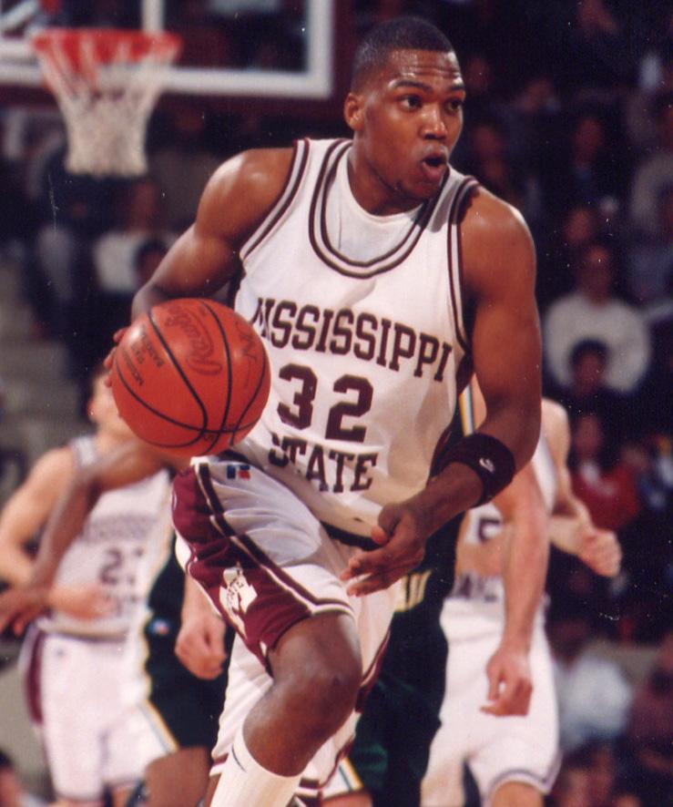 RadioWyatt's tweet photo. 📸 Dontae Jones was a badddddd man back in the day 🏀 https://t.co/9A5CkYwMSJ
