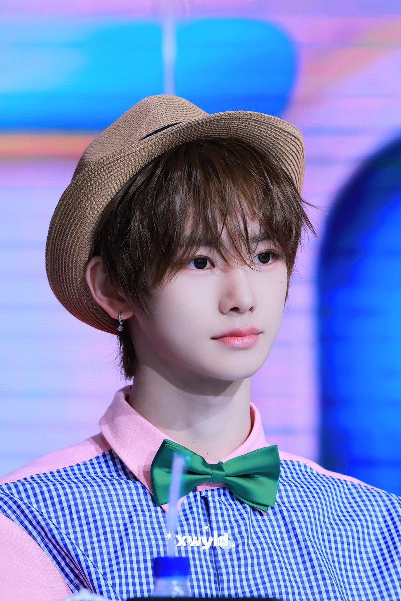 ✩⸝⋆ tweet media