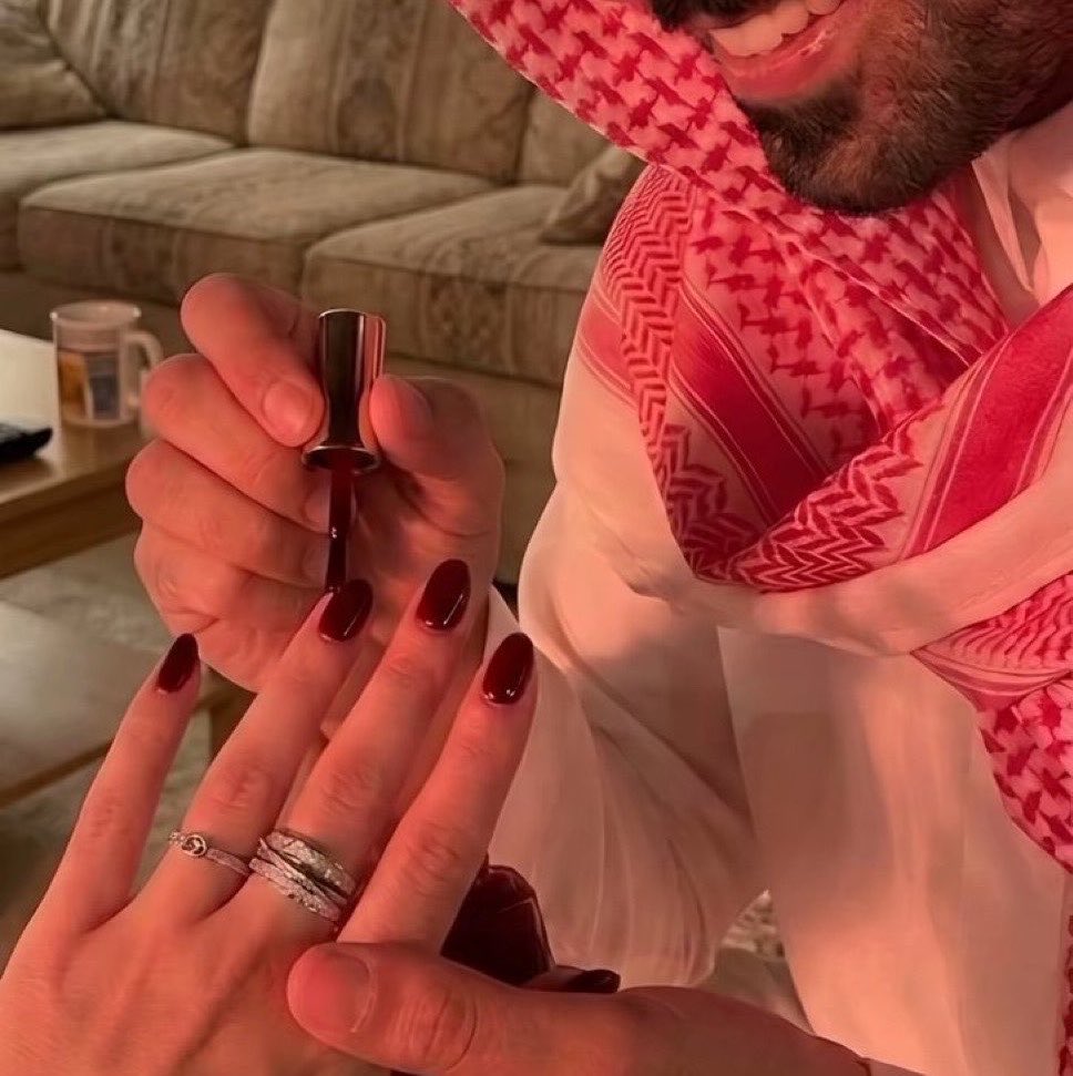 ‏᷂م tweet media