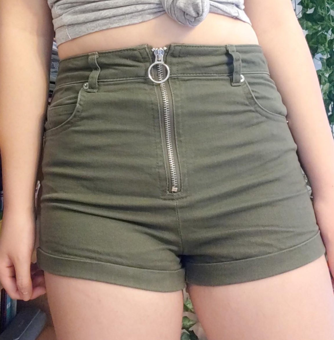 8shiMax's tweet photo. @BurnerABC @kazue__z @LL378043997705 @mizicals Because that's what a normal high waisted short is. You can wear it  irl and no one would call it a costume. Those three have leg openings cut so high they barely cover the crotch. And as you said they all have the same texture just with minor tweaks like holes and patterns. https://t.co/dULye65cCi