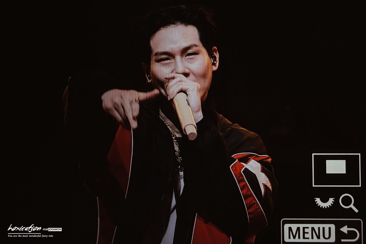 허시케이션 tweet media