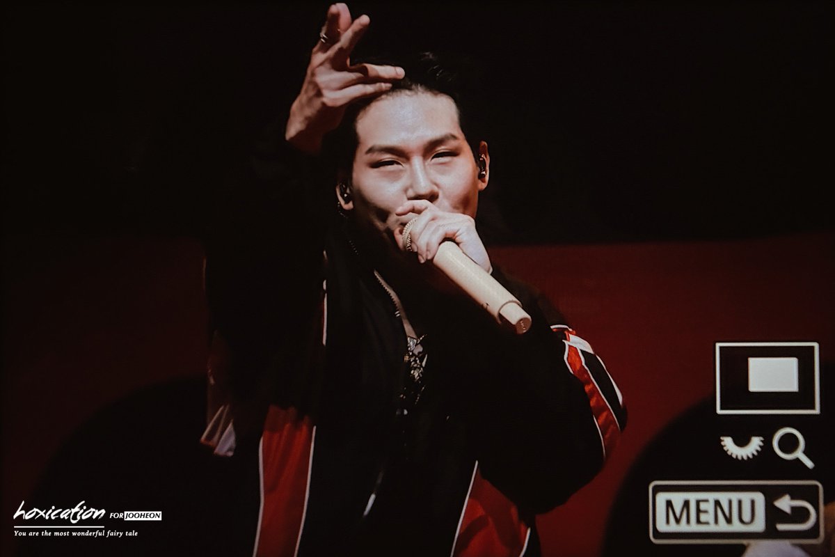 허시케이션 tweet media