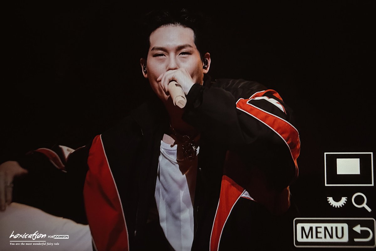 허시케이션 tweet media