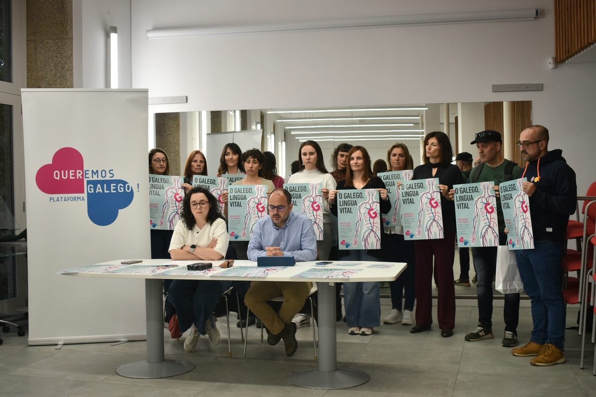 QueremosGalego's tweet photo. O 17 de maio ás 12:00h na Alameda #queremosgalego #linguavital https://t.co/58By01BZyD