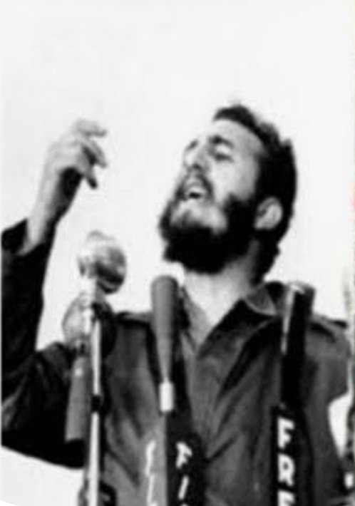 🇨🇺 Fieles al legado de Fidel 🇨🇺 
🇨🇺“Y esa es la gran herencia que tiene la humanidad: la herencia de la cultura. No hay que ser rico para tener esa herencia. Cualquier hombre humilde, cualquier trabajador, cualquier hijo de cualquier familia humilde, es dueño de esa herencia”.