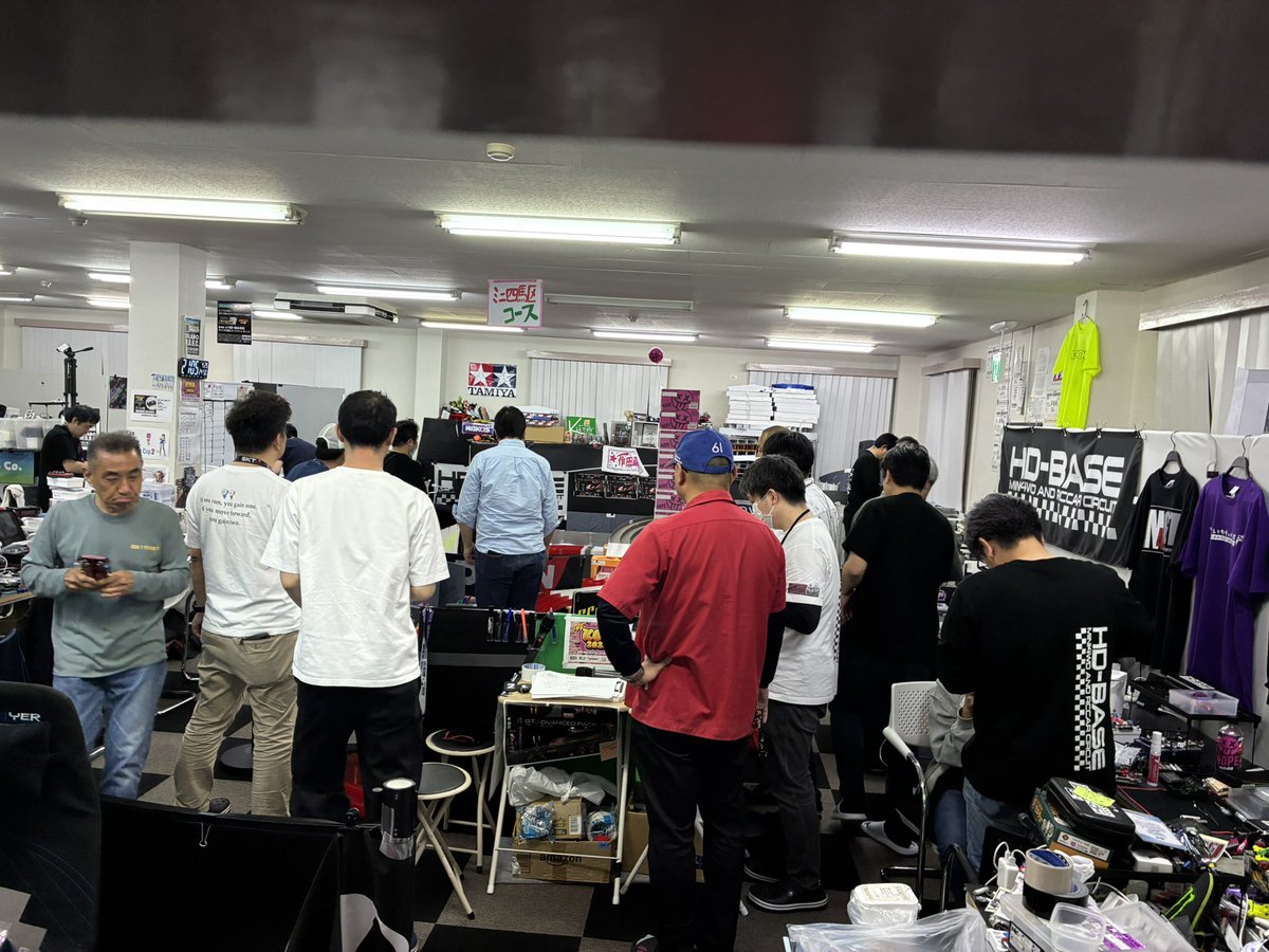 HDBm4wdrc's tweet photo. 3周年耐久レース
第3スティントは
爆速無加工クラス
『Nexstage class』
皆様とんでもなく
速いしカッコイイ https://t.co/ckjRiAKct2