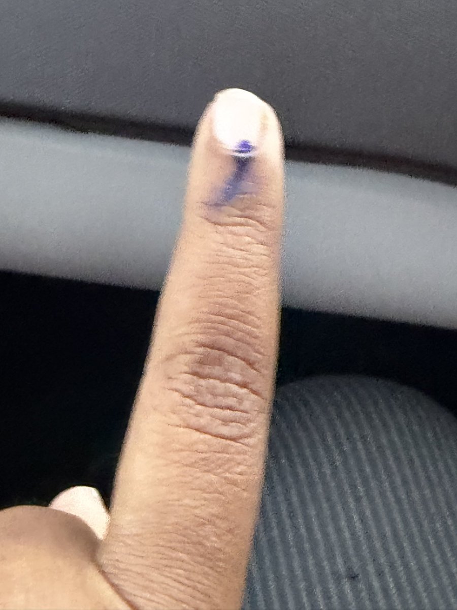 KamalikaSengupt's tweet image. This was the second time in my life that I voted, and this time my vote felt essential. After a full day of work, I cast my vote at the last moment. @ECISVEEP  #Democracy