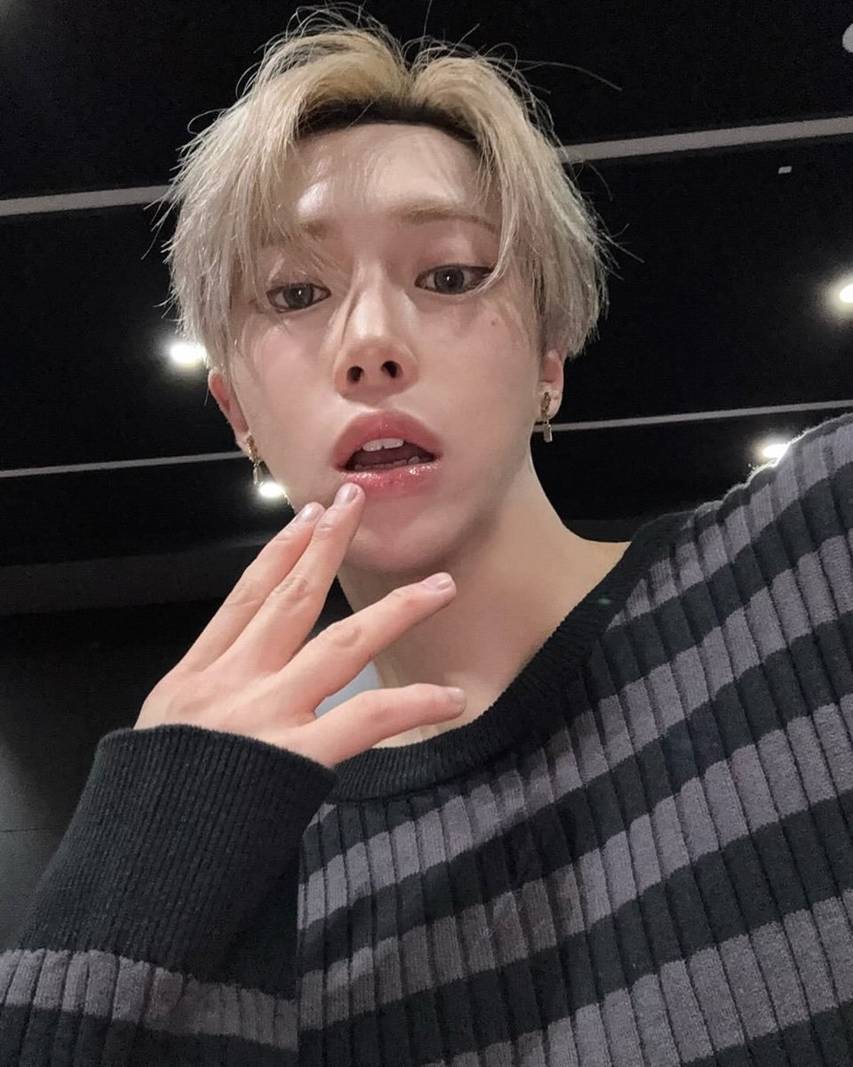 𝙖𝙧𝙣𝙤𝙞𝙧 tweet media