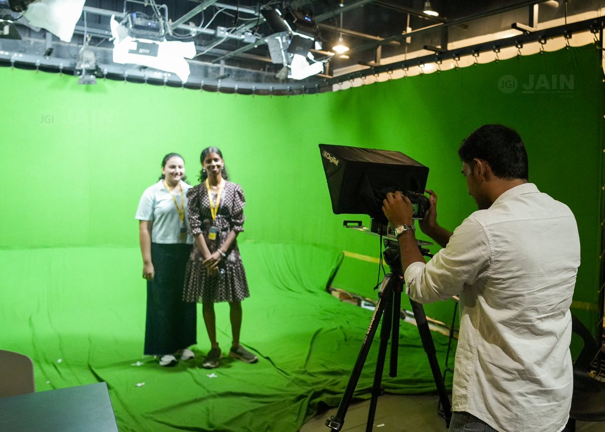 jain_kochi's tweet image. #SummerSchool Camp continues with a day full of curiosity, awareness &amp;amp; discovery!

Sessions on #MediaLiteracy by #Journalism department of #JAINUniversityKochi, helped students understand how to think critically, analyze information, and navigate the digital world with awareness.
