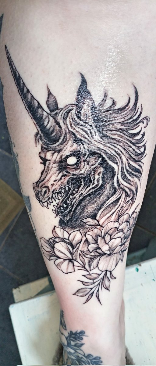 ClareyMc10's tweet image. #SelfCare After my diagnosis last month &amp;amp; realising the fight is just beginning 🖤 I did something just for me, my fighting #Unicorn I have fought hard to get treatments &amp;amp; therapies in place Thank you #NHS So this is my spirit animal &amp;amp; every time I look at him, I'll feel inspired