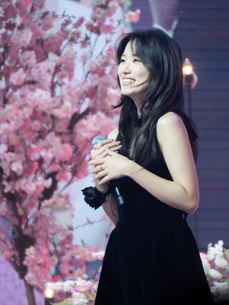 the kim hyeyoon tweet media