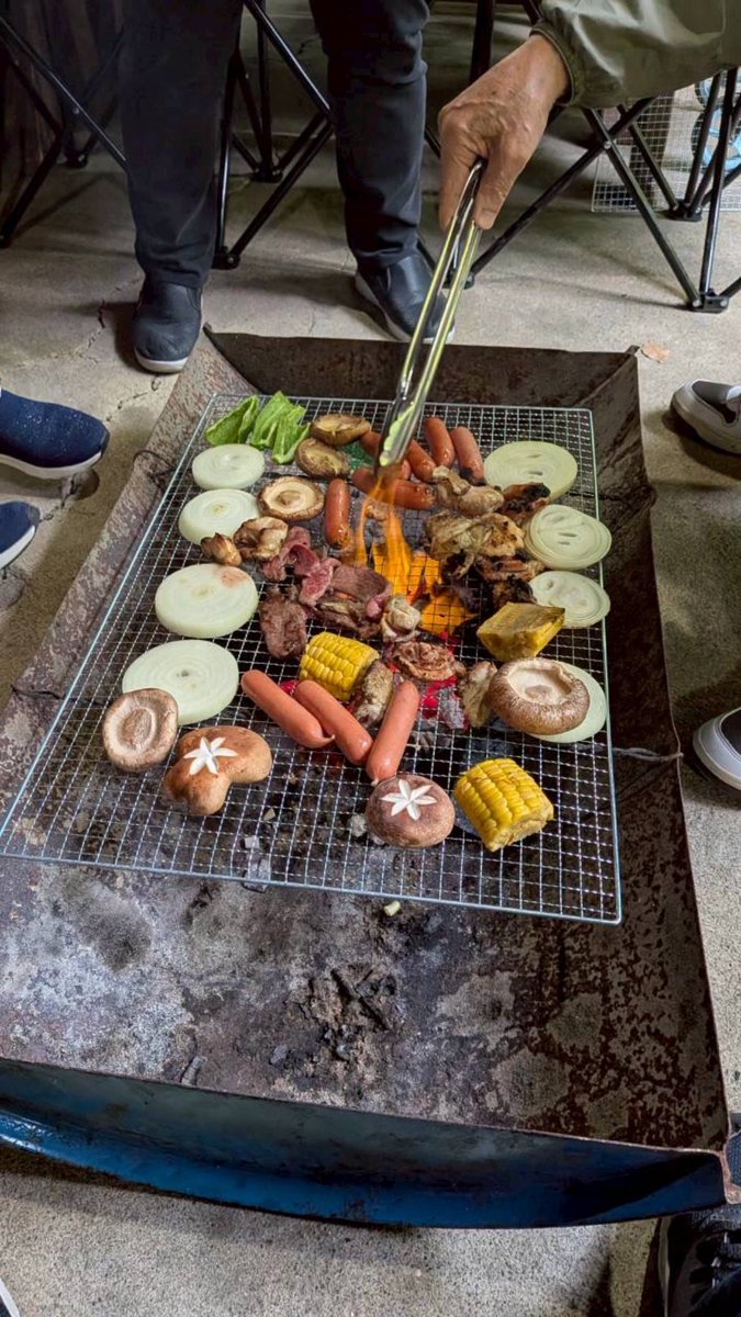 cafe06381804's tweet photo. cafeあずま20260429 2
大森キャンプ場🏕️には、看板犬の虎がいます。お陰で、熊🐻は出てないので安心して子どもたちは、遊べます。 https://t.co/En6jRnjutq