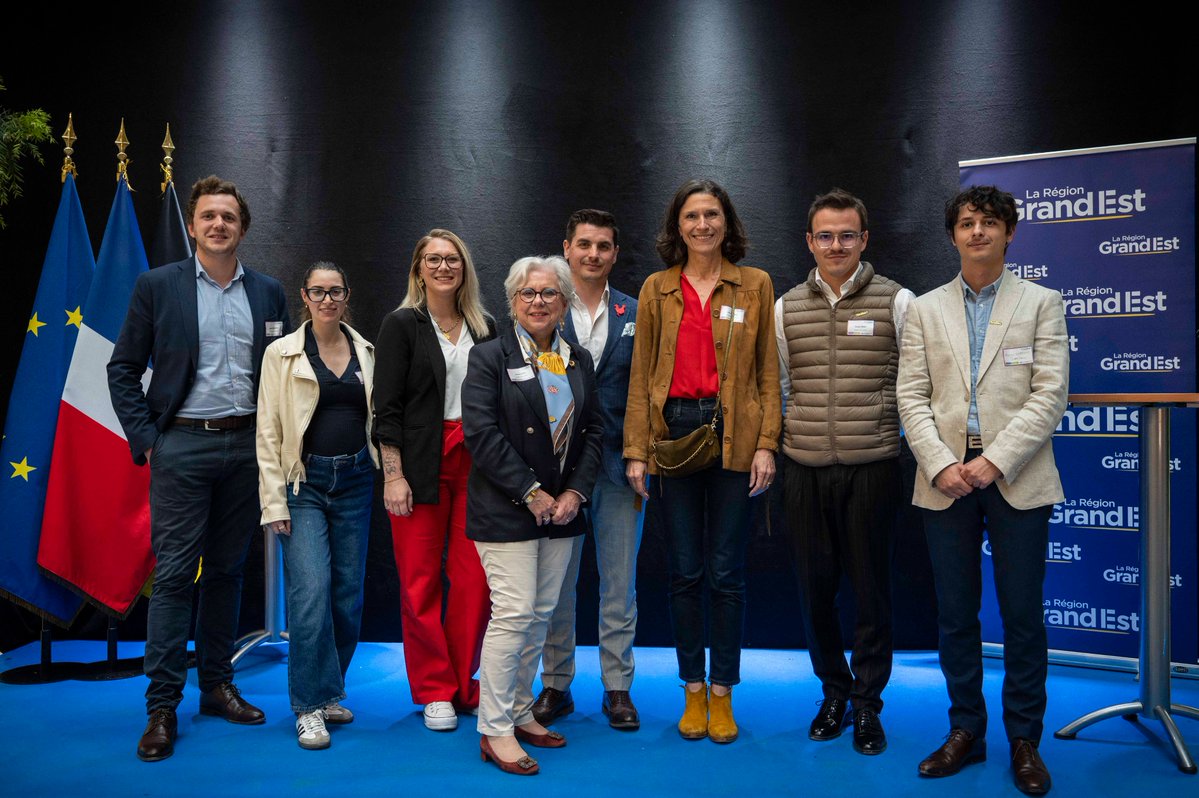 ReimsLegendR's tweet image. Le #GrandReims et ses #startups ont marqué le @VivaTech Tour, hier au Conseil Régional du Grand Est à Strasbourg, devant 150 acteurs régionaux et européens.
🚀 Une belle vitrine pour notre territoire d’#innovation à 45' de Paris en TGV ! RDV en juin !
⬇️
reims-legend-r.fr/a-la-une/une/v…
