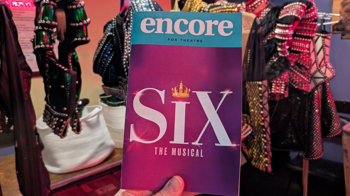 PaulFromFox5's tweet photo. SIX IS HERE 👑👑👑👑👑👑 Welcome to the Fox, Queens. @SIXUSTour @TheFoxTheatre @broadwayatlanta @GoodDayAtlanta https://t.co/mFsdfUTDut