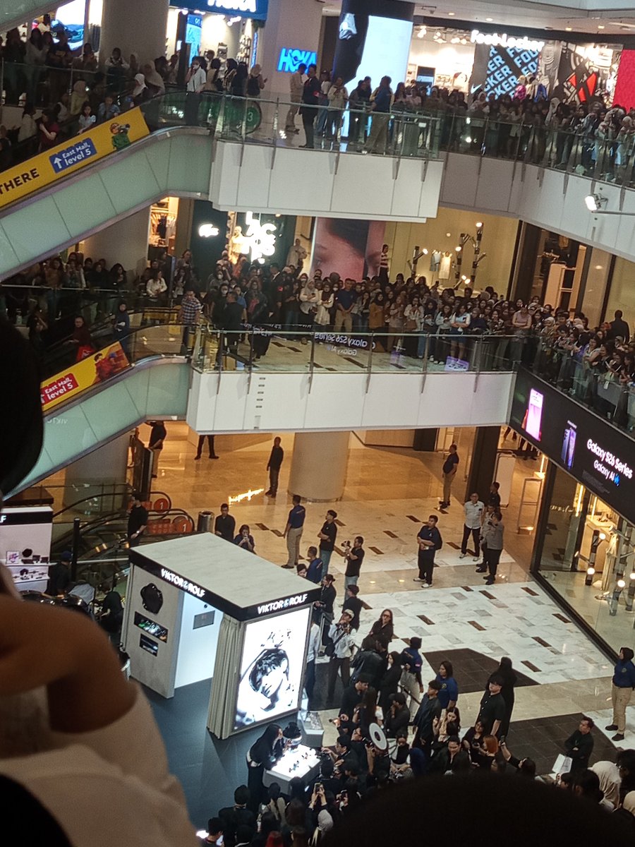 𝐣𝐢𝐫𝐚 ⛅ tweet media