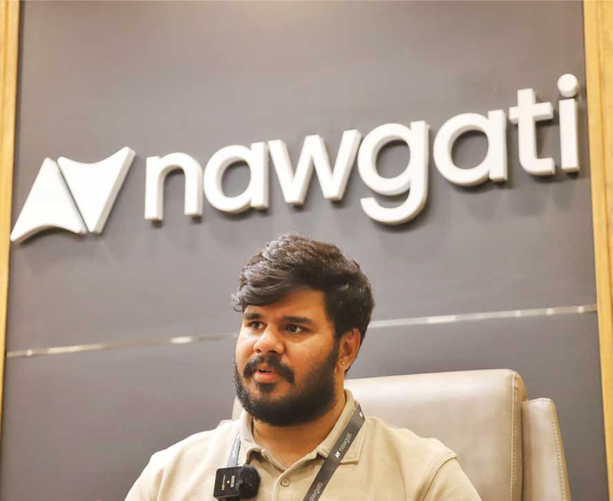 AutoGuideIndia's tweet image. autoguideindia.com/e-mobility/fut…
Fuel stations are evolving 

Vaibhav Kaushik says they’ll become smart mobility nodes

✔️ Real-time data
✔️ EV + fuel integration
✔️ Less waiting, more efficiency
The future isn’t more stations—it’s smarter ones
#FutureMobility #EVIndia #AutoNews