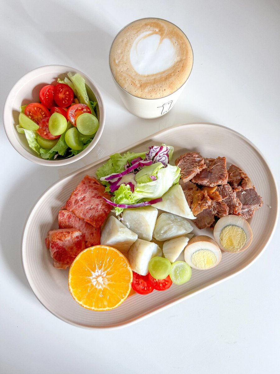 bbramz66's tweet image. "Swap fried for grilled!  Grilled chicken + quinoa + roasted veggies = 300kcal, 25g protein u0026 5g fiber. Fuel your day, trim your waist—easy, delicious, done! #减脂餐 #HealthyEating"