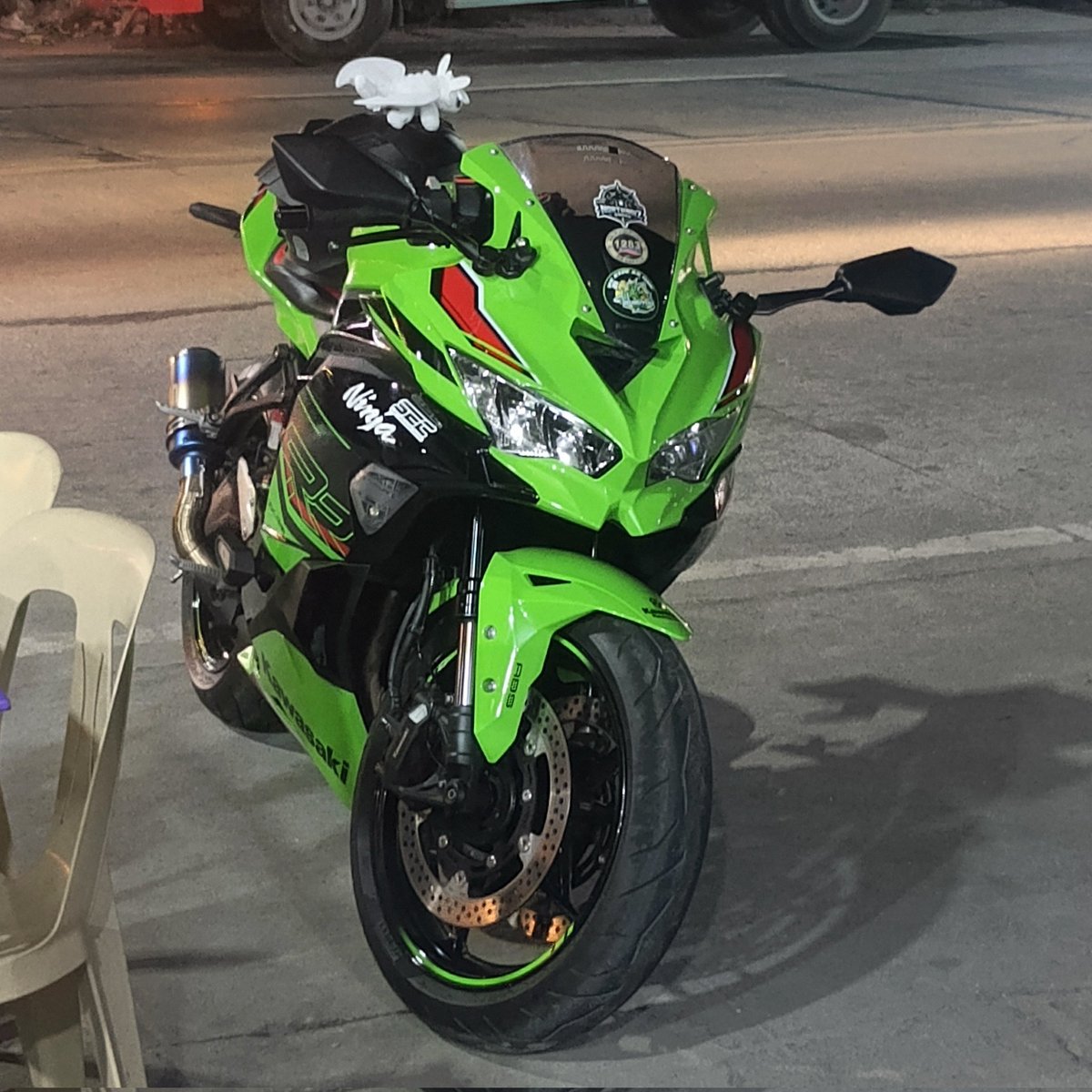 Makeup Brush for Rent tweet media