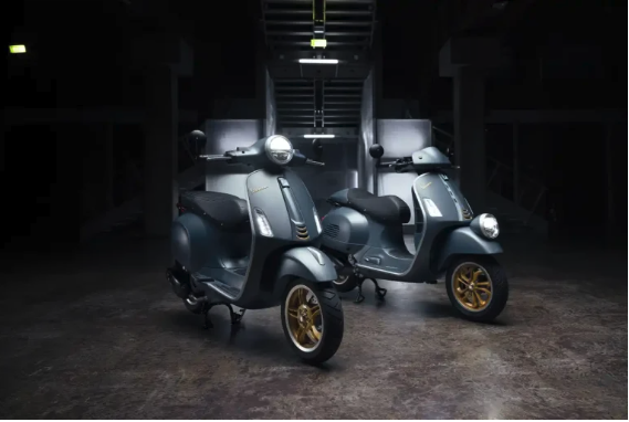 BellesMachines's tweet image. #Vespa Primavera Officina 8 50 : la #Rolls des #scooter 50 cc
La Vespa Primavera Officina 8 50 est un scooter proposé en édition spéciale qui célèbre l’héritage de #Piaggio et de son département expérimental : l’Officina 8.
bellesmachines.com/vespa-primaver…