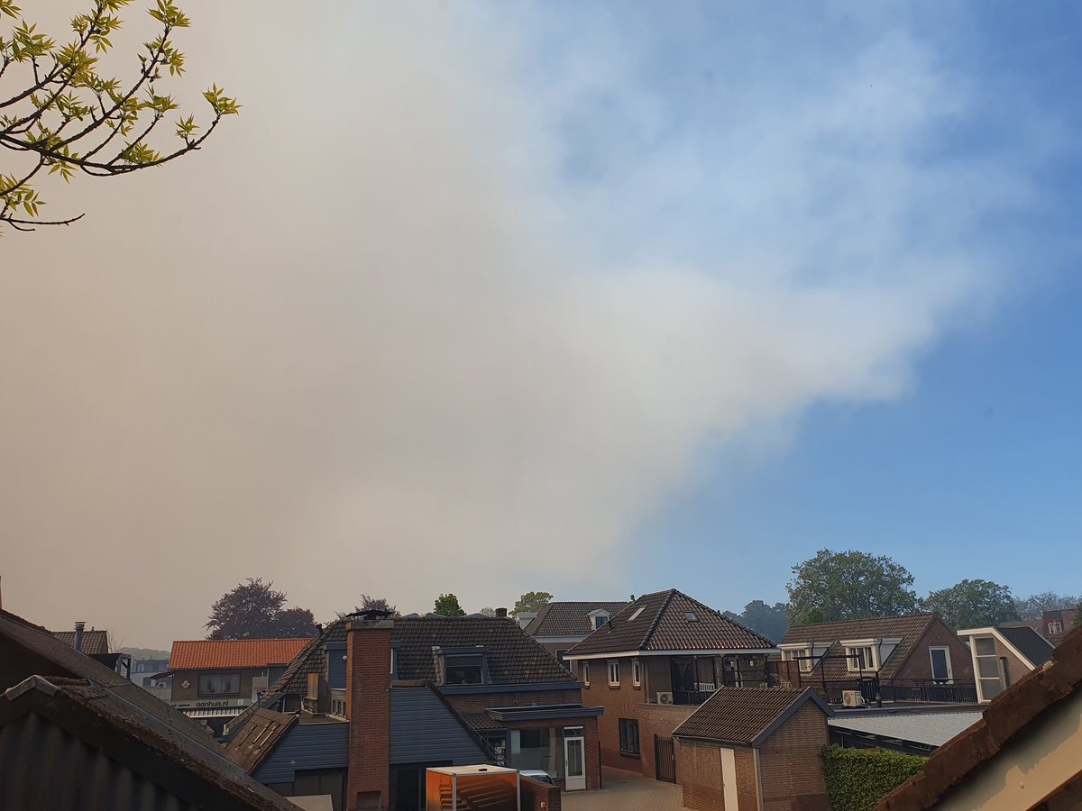 Gerald33378052's tweet photo. Nunspeet op dit moment.

#Bosbrand https://t.co/OmdbFWOEze
