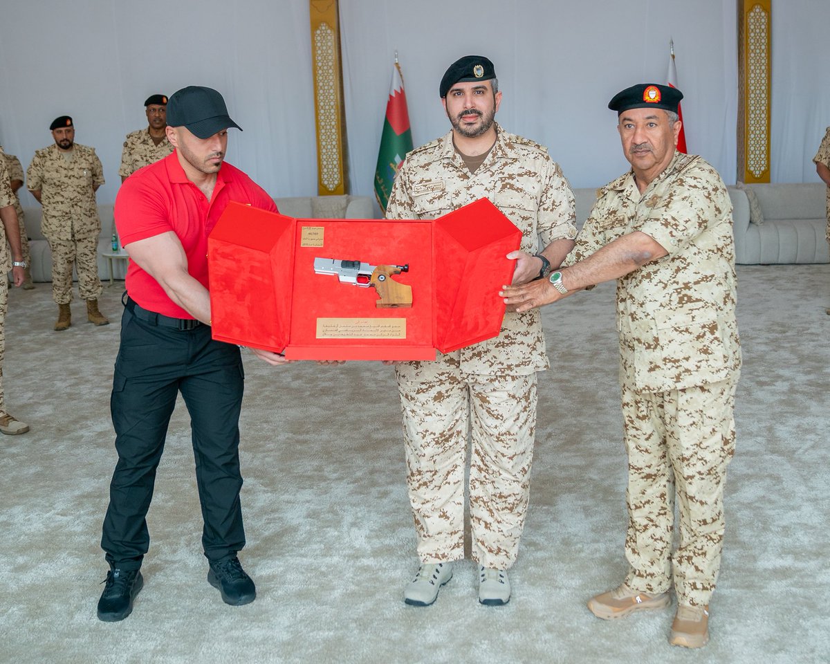 قوة دفاع البحرين tweet media