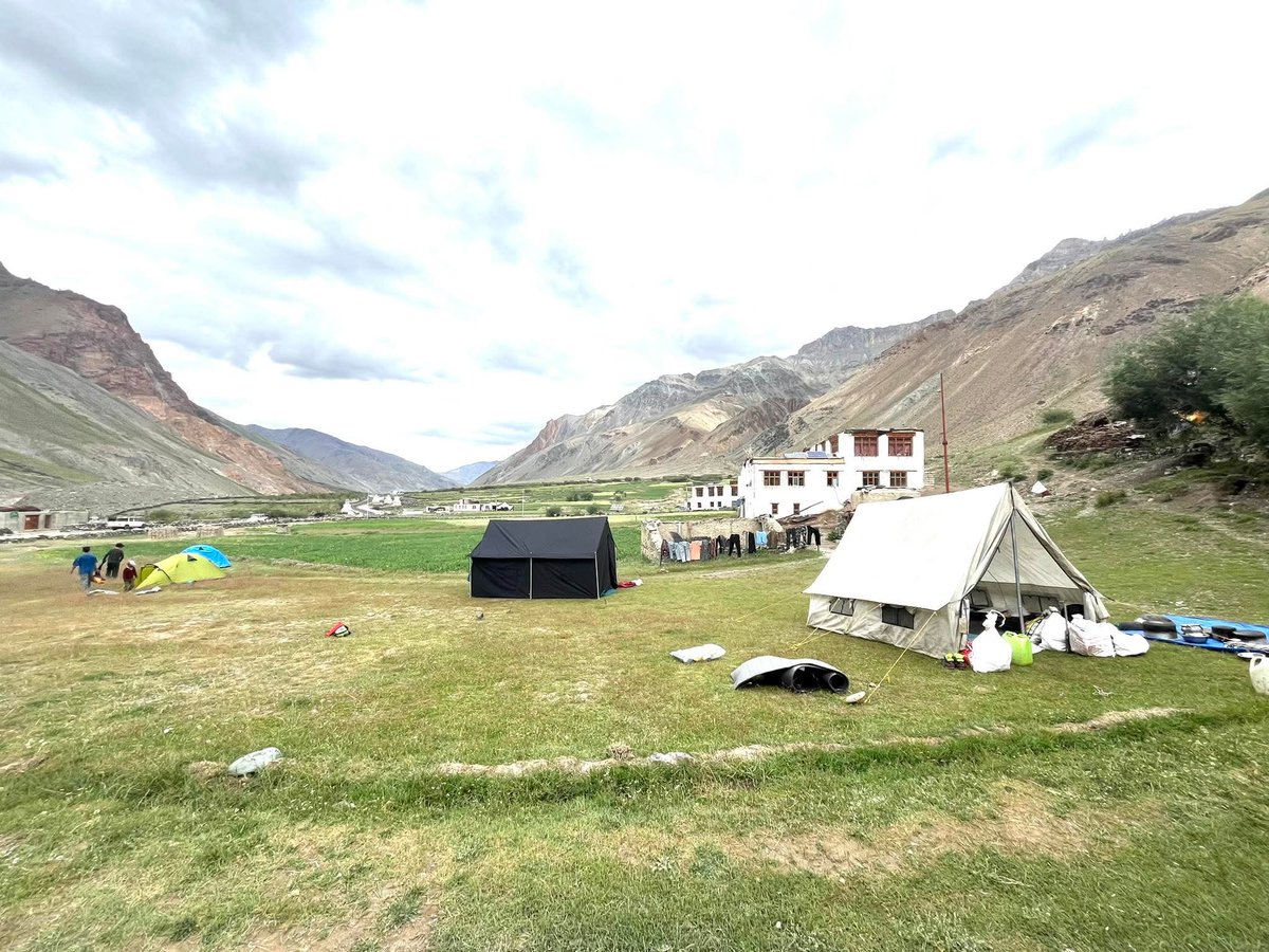 TsarapAdv's tweet image. Camping in Zanskar valley. 
Explore Ladakh with us. 
#Trek #Tour #Camping